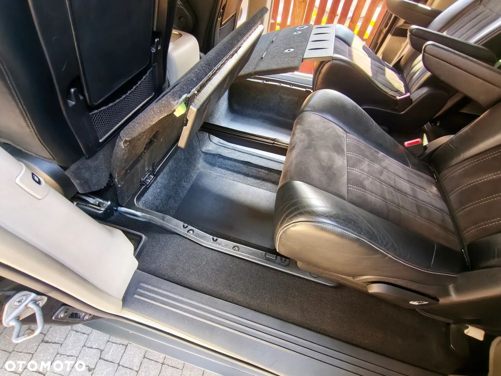 Lancia Voyager 3.6 Platinum - 13