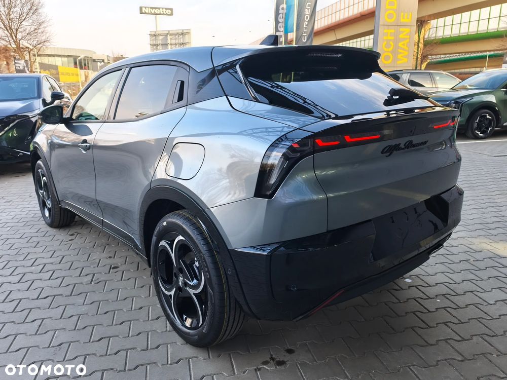 Alfa Romeo Junior 1.2 VGT Ibrida Ti - 16