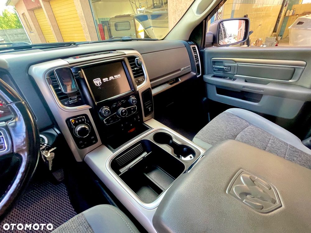 RAM 1500 5.7 Crew Cab Bighorn - 9