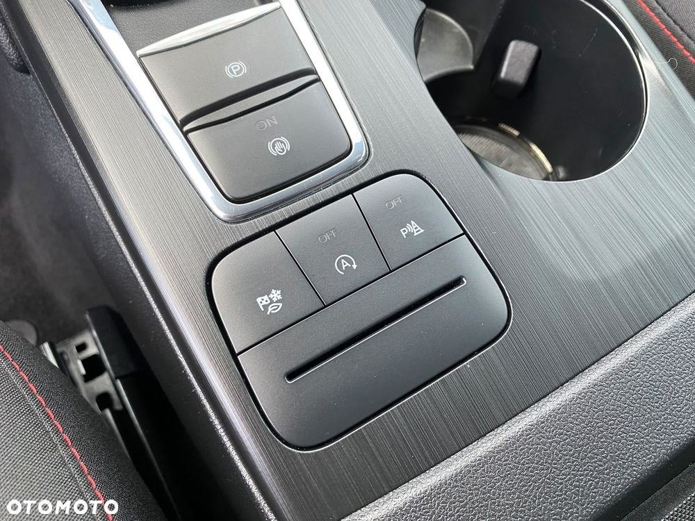 Ford Kuga - 22