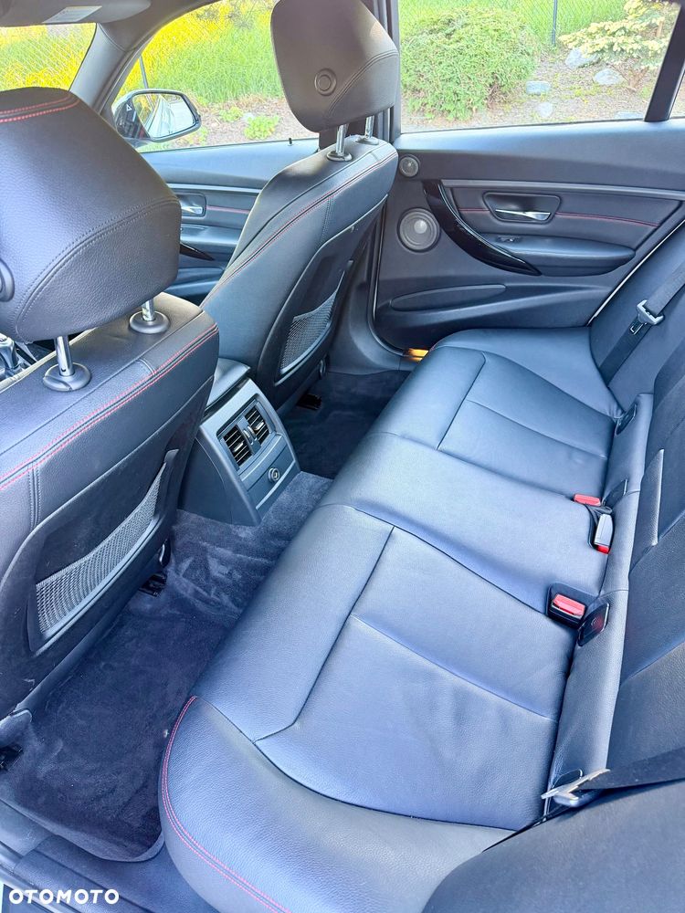 BMW Seria 3 320d - 14