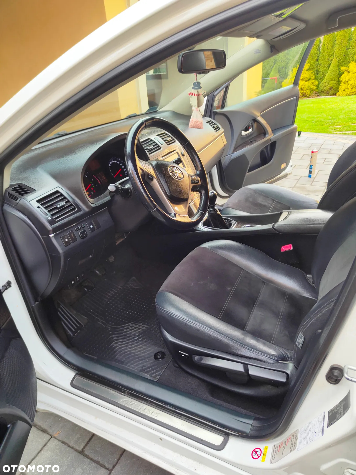 Toyota Avensis 2.0 D-4D Premium - 14
