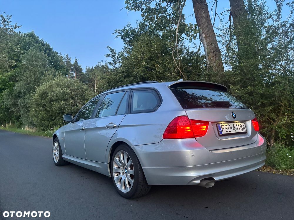 BMW Seria 3 318d DPF - 5