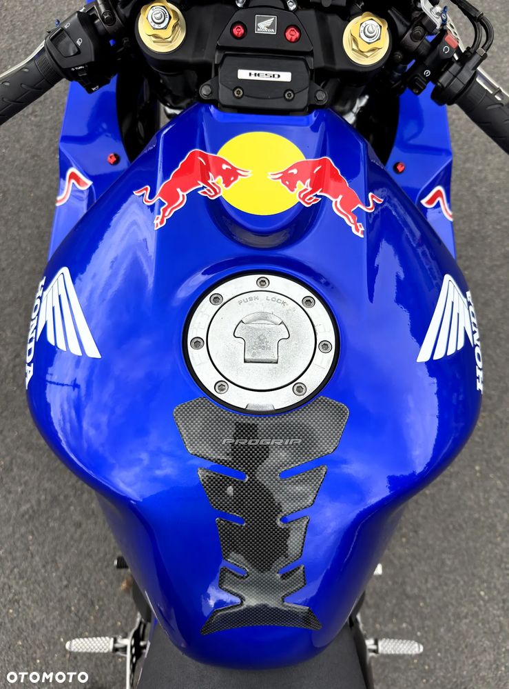 Honda CBR - 28