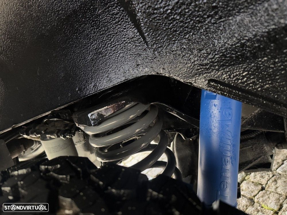 Land Rover Discovery - 8