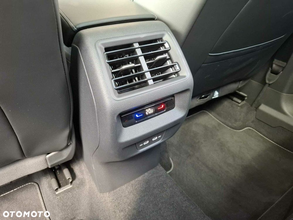 Volkswagen Tiguan - 26