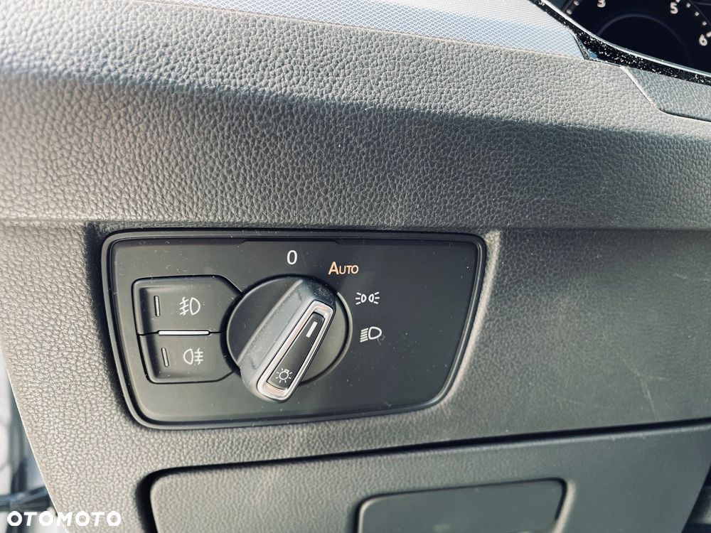 Volkswagen Passat 1.4 TSI BMT Comfortline - 19