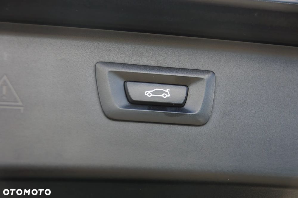 BMW Seria 5 520d - 37