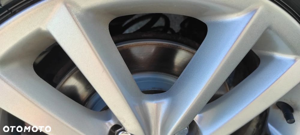 Toyota Auris 1.6 Sol - 8
