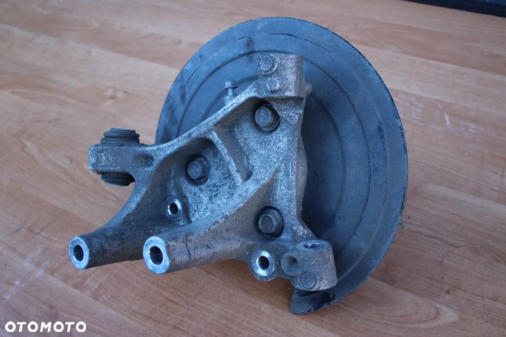 ZWROTNICA PIASTA LEWY TYŁ LEWA TYLNA OPEL INSIGNIA B 5x115 - 4