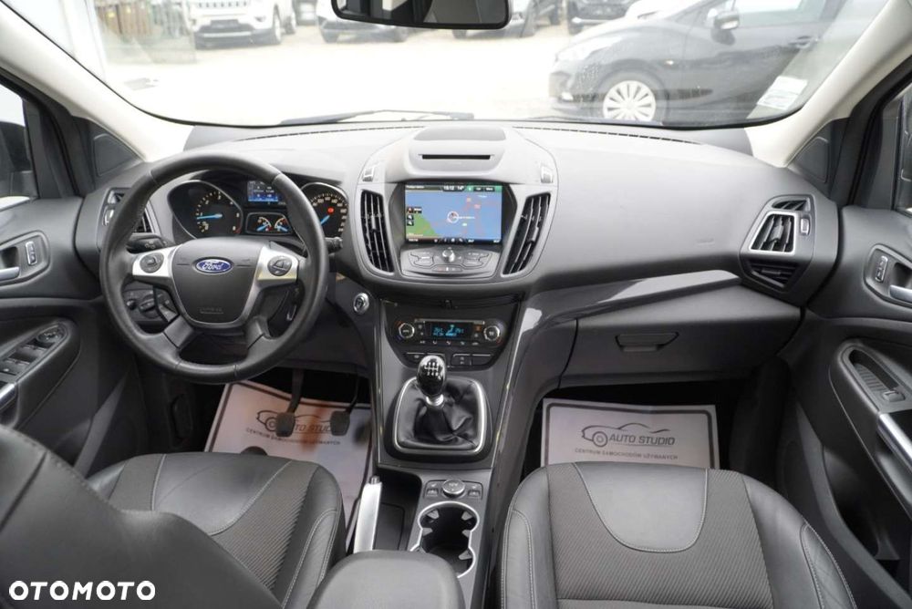 Ford Kuga 2.0 TDCi 2x4 Titanium - 5