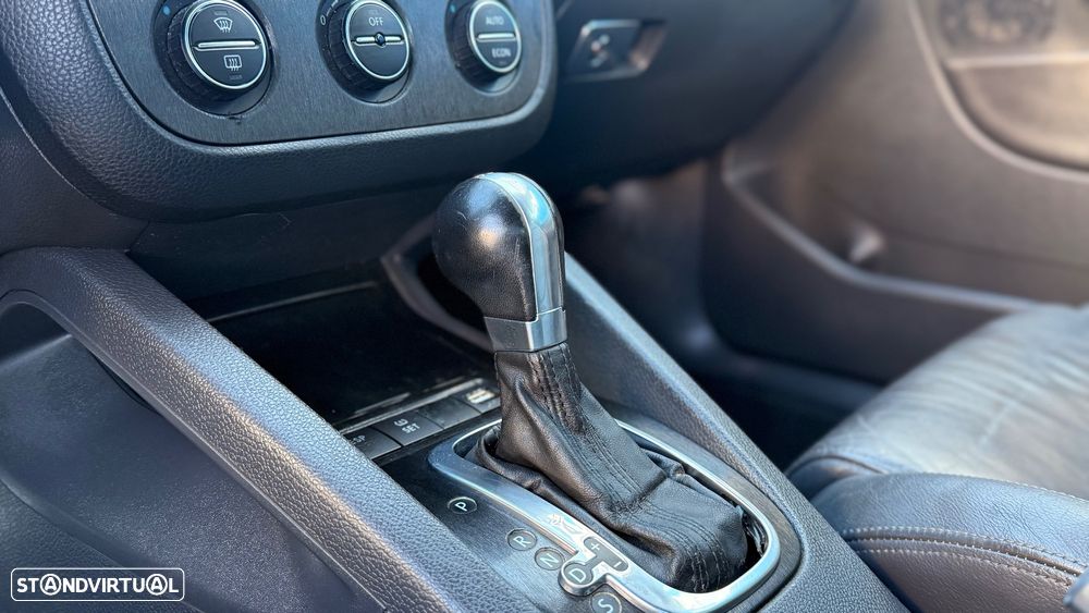 VW Golf 2.0 GTI DSG - 12