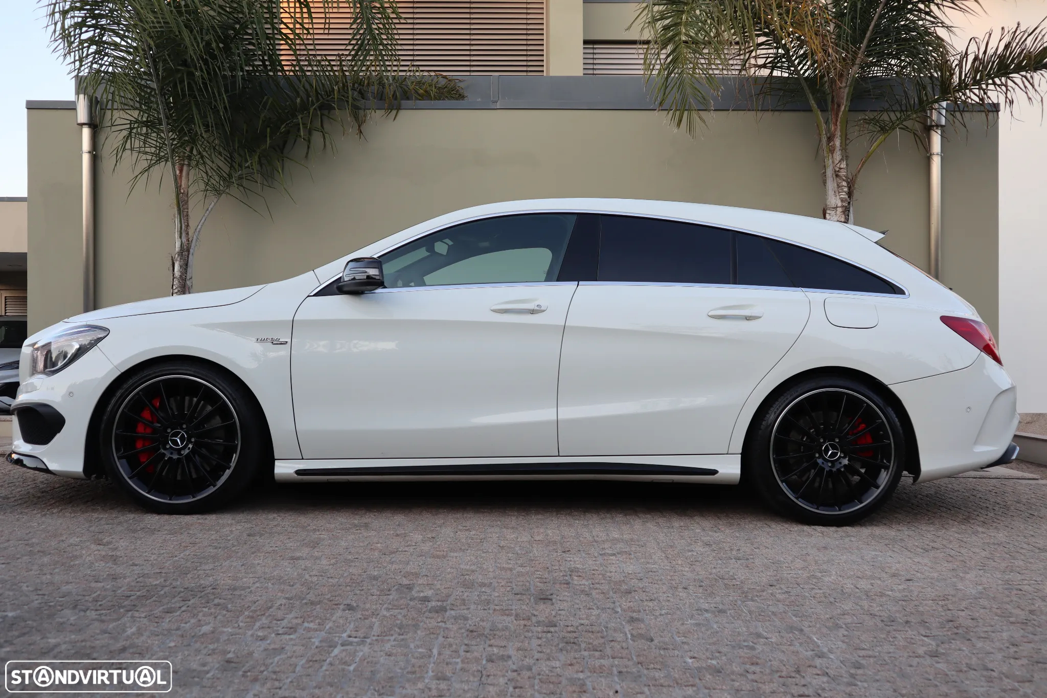 Mercedes-Benz CLA 45 AMG Shooting Brake 4Matic 7G-DCT - 40