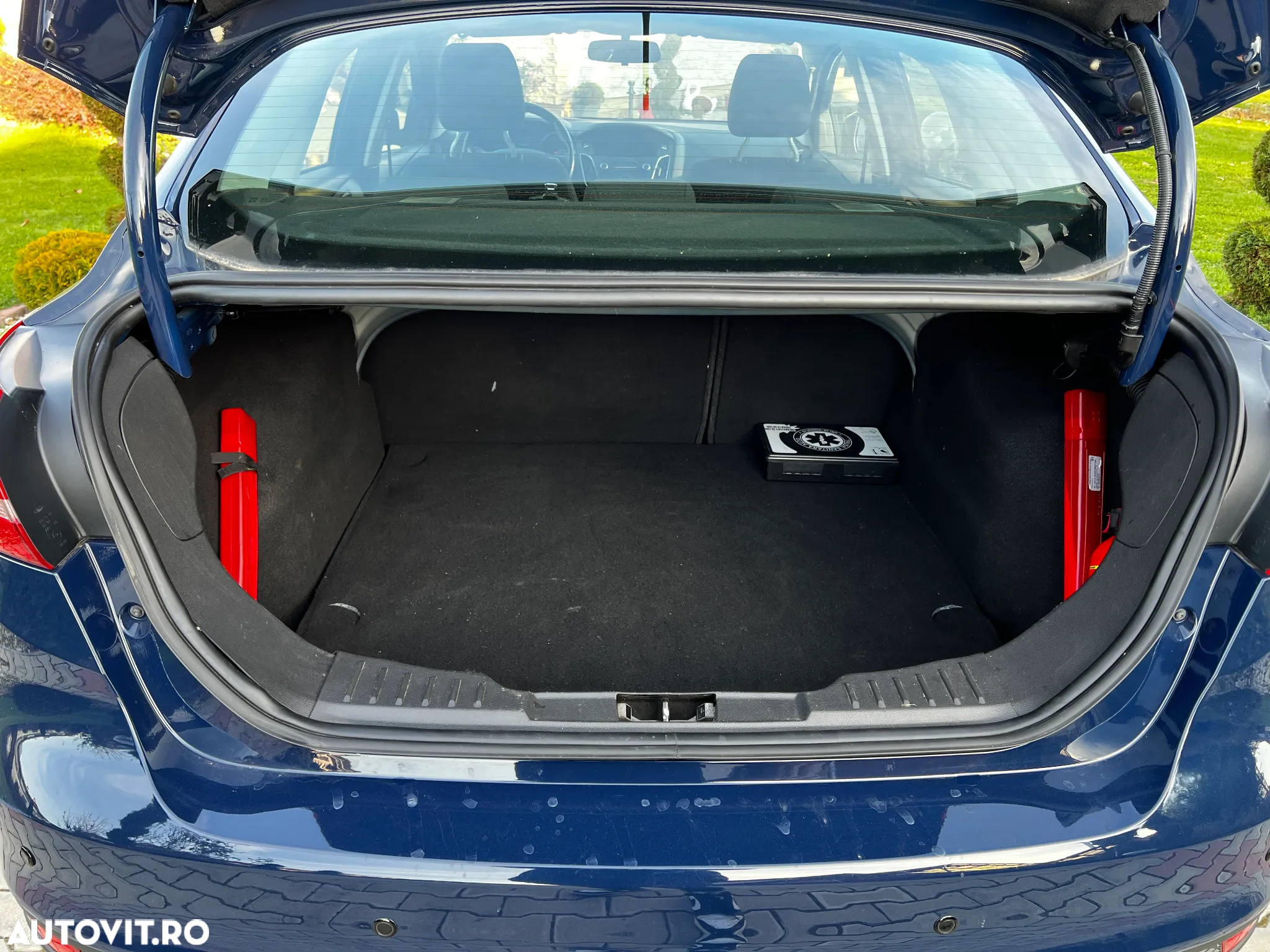 Ford Focus 1.0 EcoBoost Trend - 27
