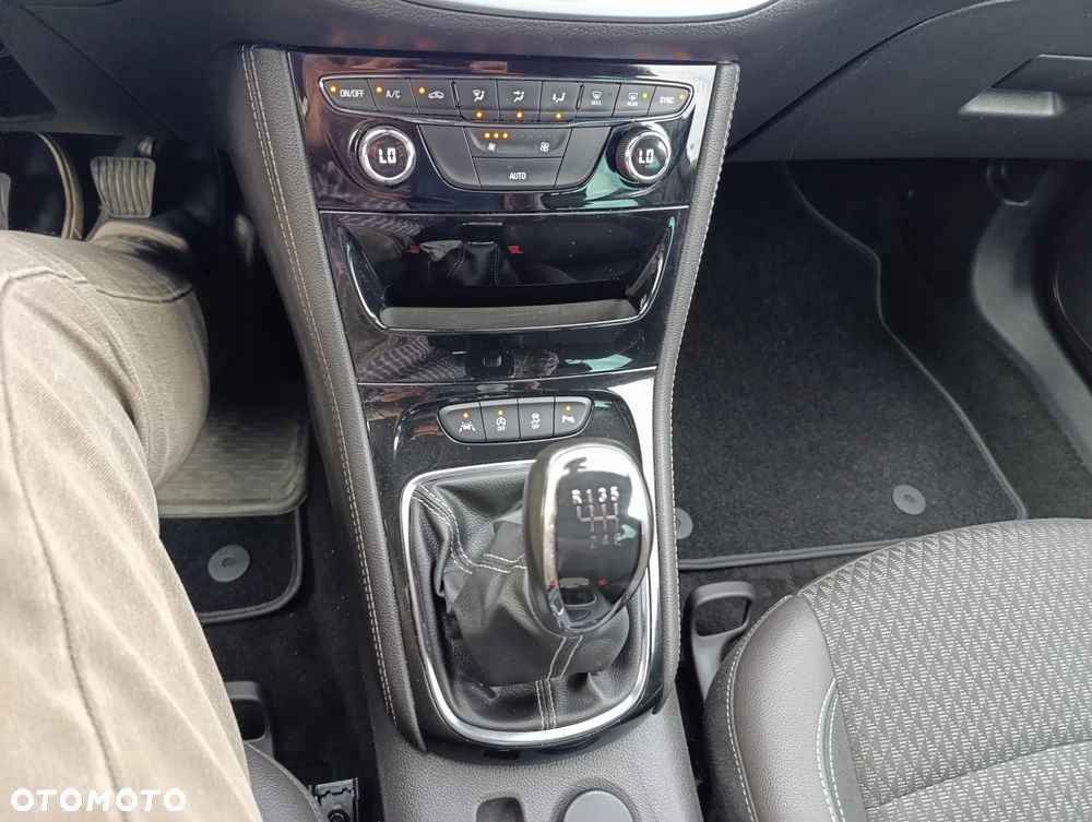 Opel Astra 1.4 Turbo Innovation - 28