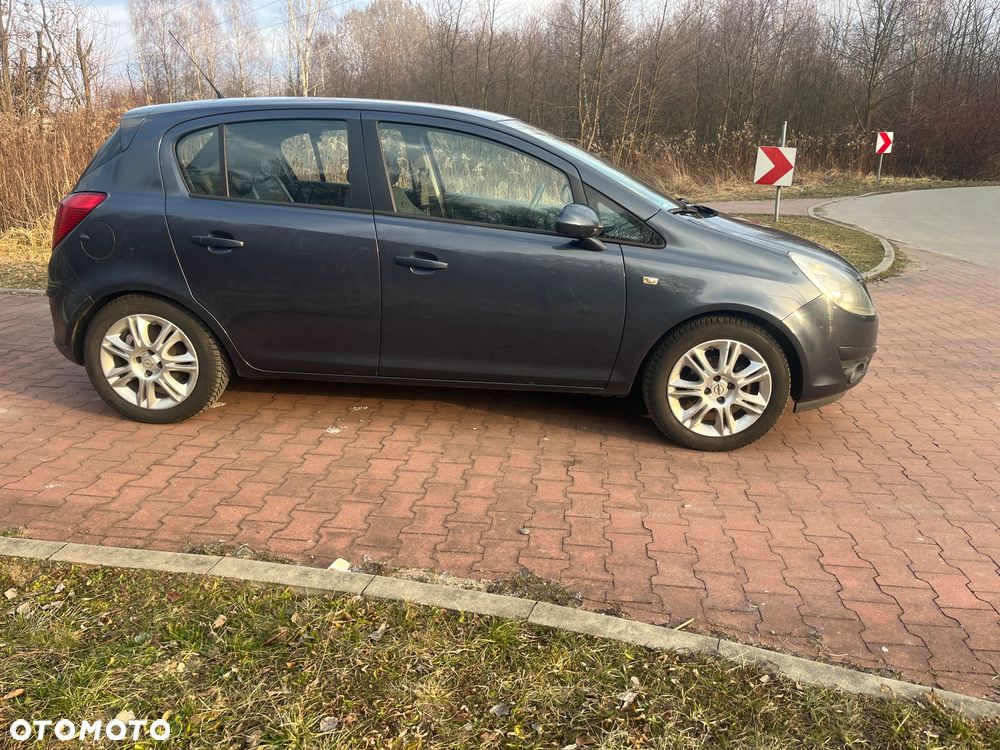 Opel Corsa 1.2 16V Cosmo - 5