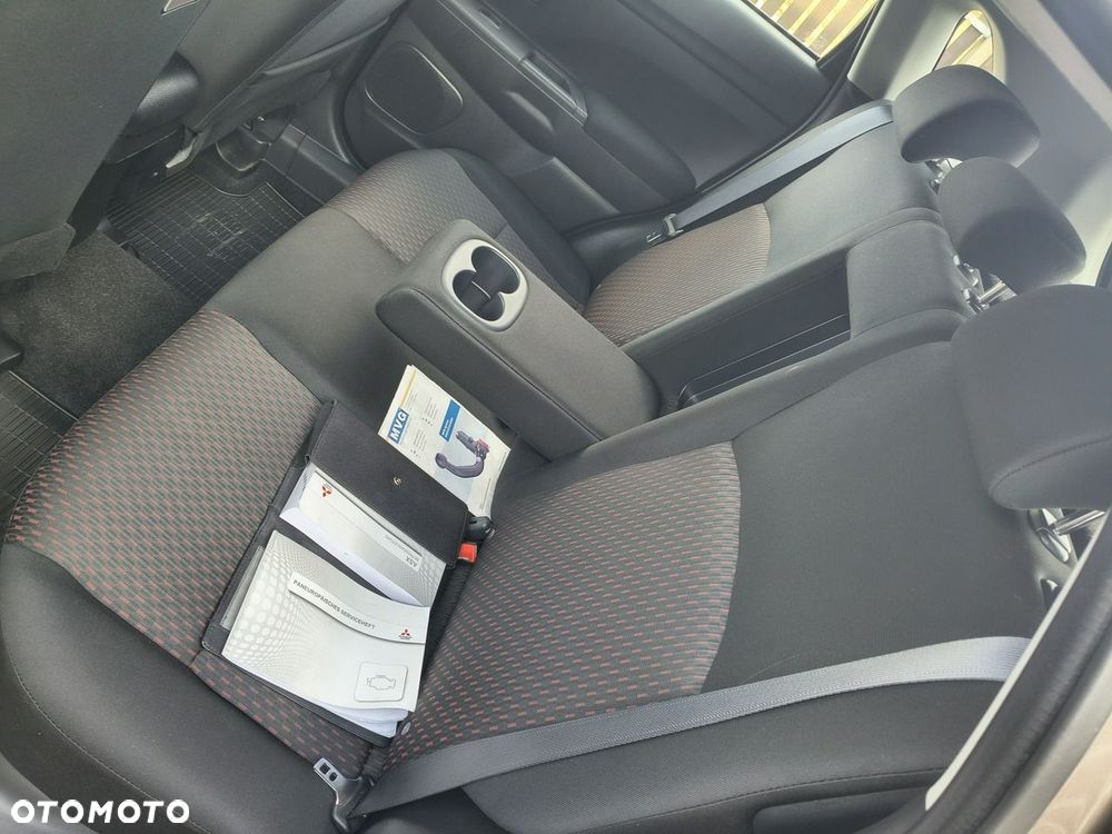 Mitsubishi ASX - 30
