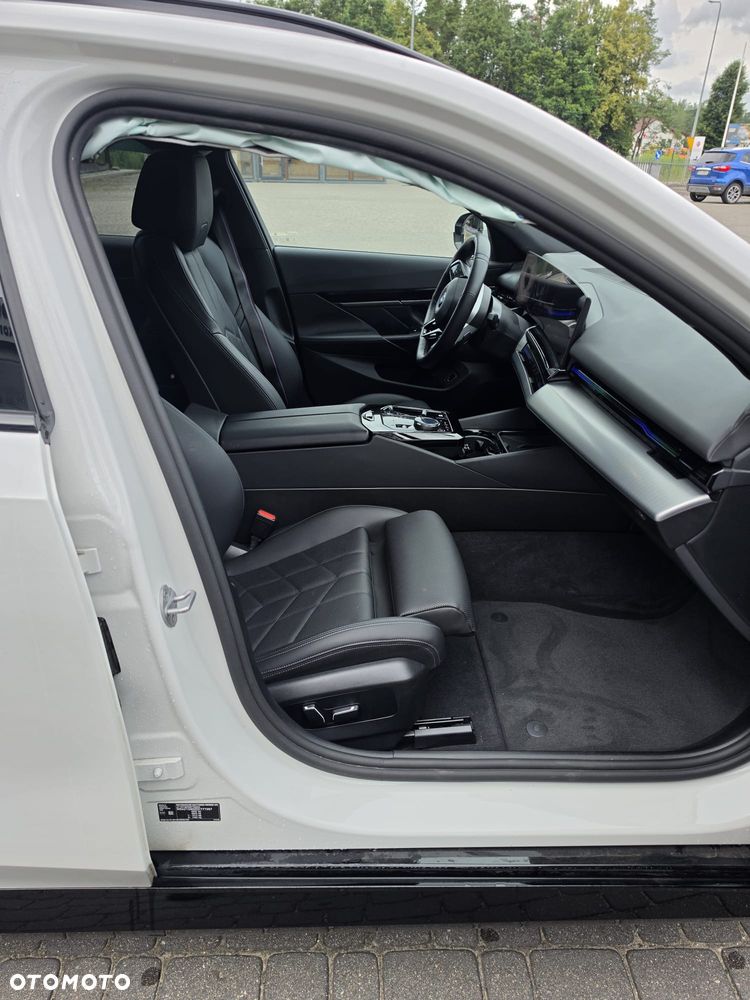 BMW Seria 5 520d xDrive - 8