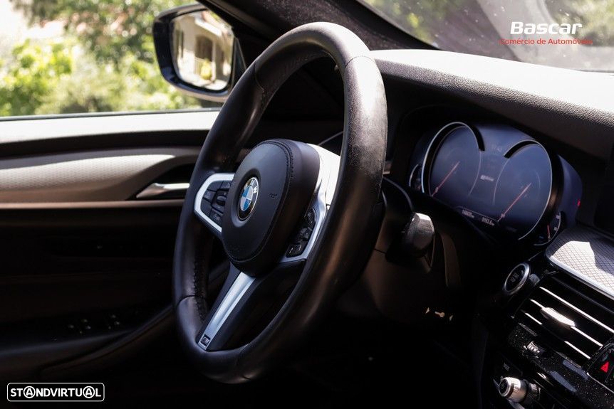 BMW 530 e iPerformance Pack M - 30