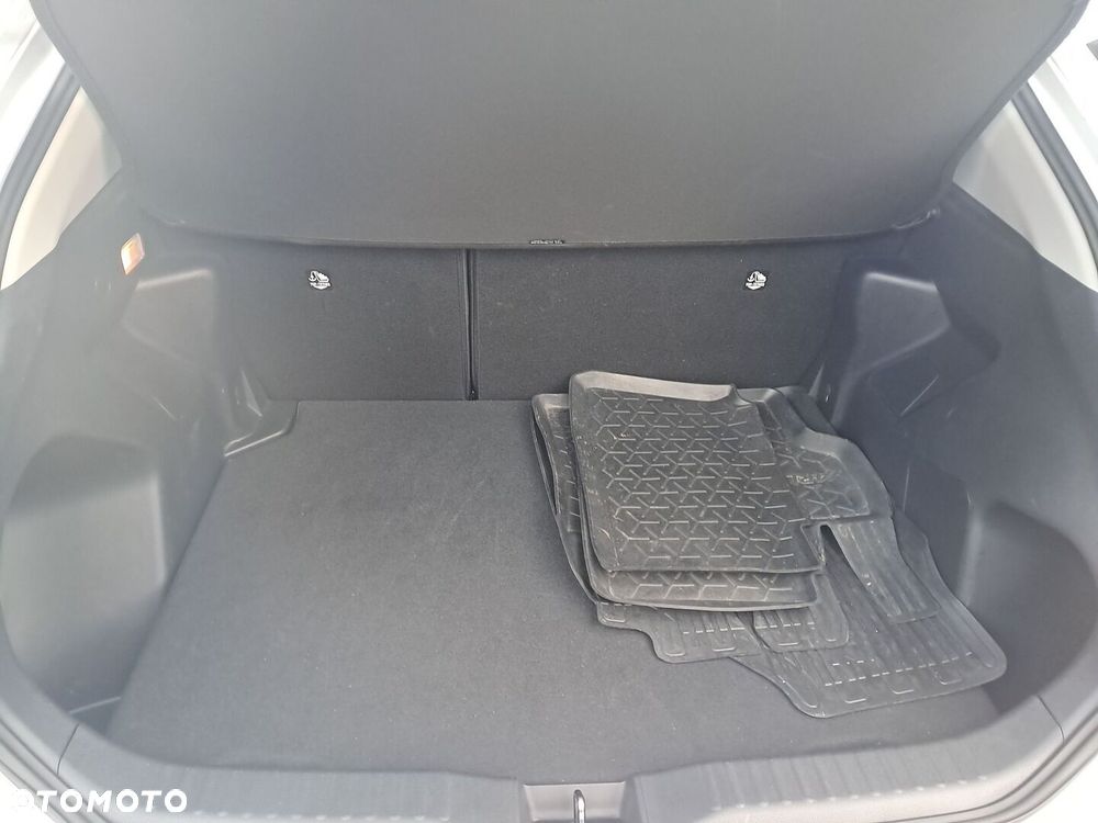 Toyota Yaris Cross Hybrid 1.5 Comfort - 12