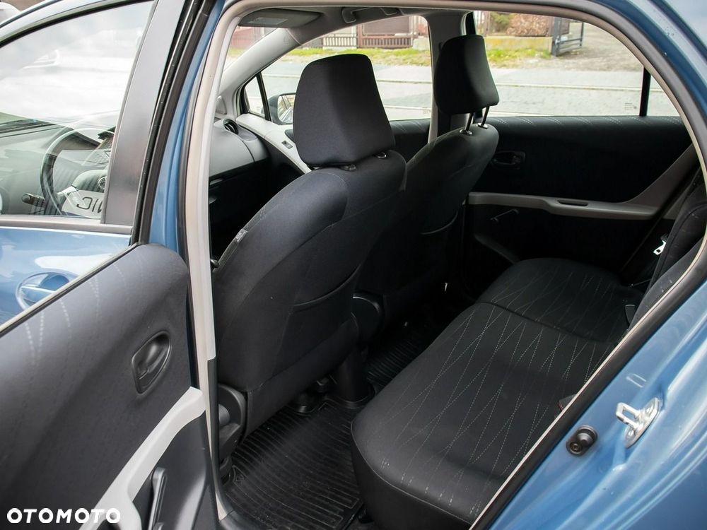 Toyota Yaris 1.3 Blue - 23