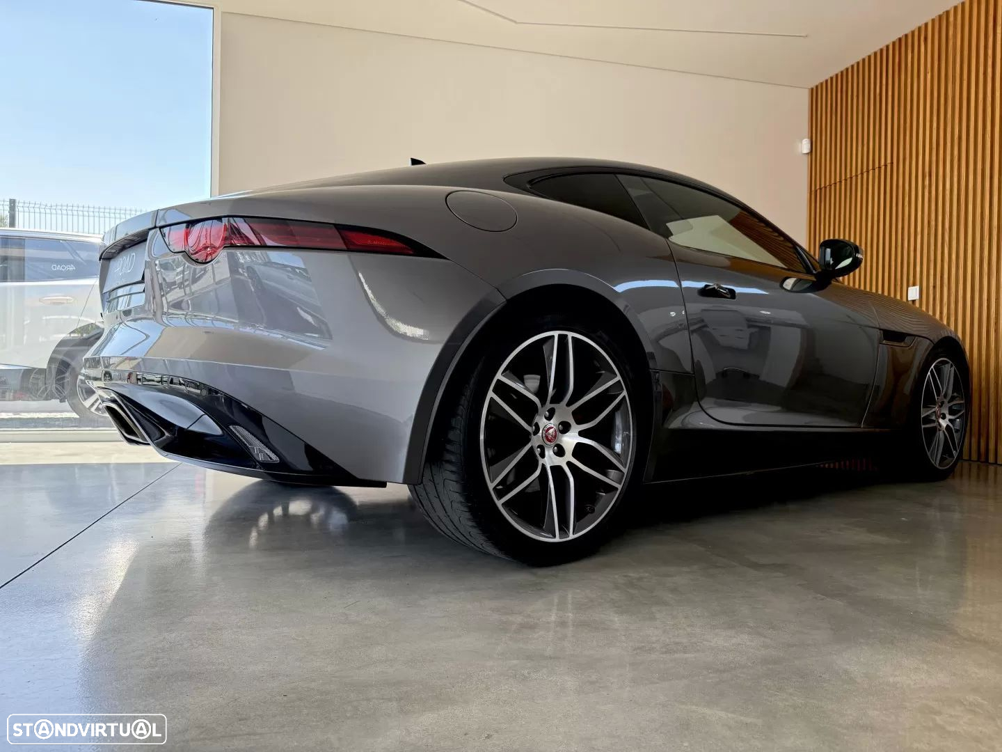 Jaguar F-Type 2.0 i4 R-Dynamic Black - 18