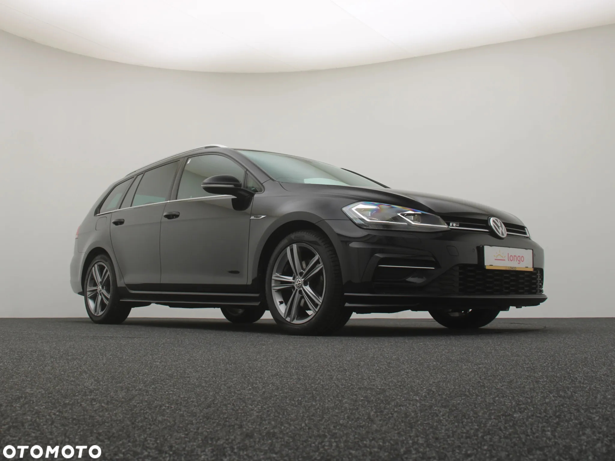 Volkswagen Golf 1.5 eTSI OPF DSG R-Line - 4