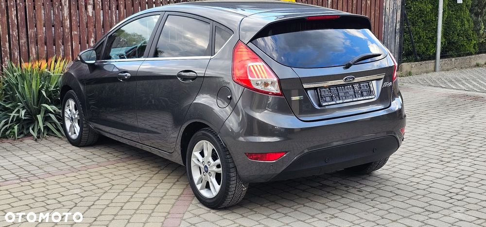 Ford Fiesta 1.0 EcoBoost S&S TITANIUM - 4
