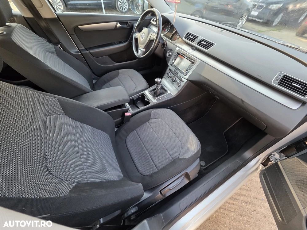 Volkswagen Passat 1.6 TDI BlueMotion Technology Comfortline - 6
