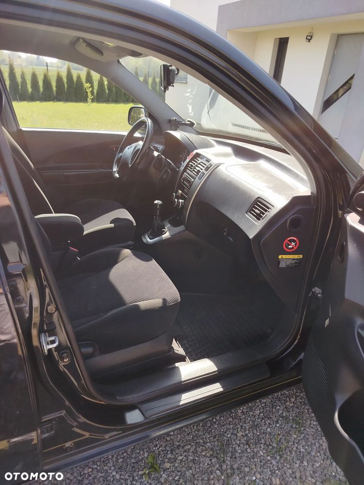 Hyundai Tucson 2.0 2WD GLS - 11