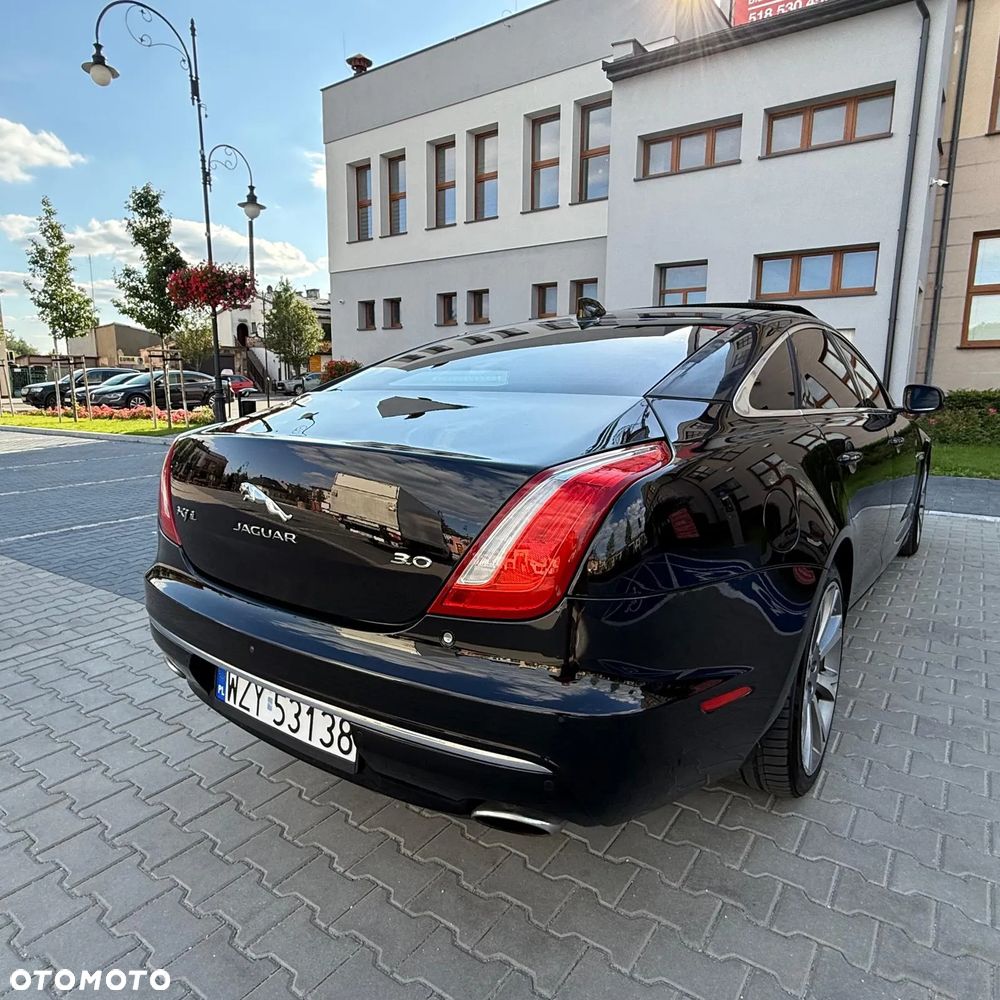 Jaguar XJ 3.0 T Portfolio - 9