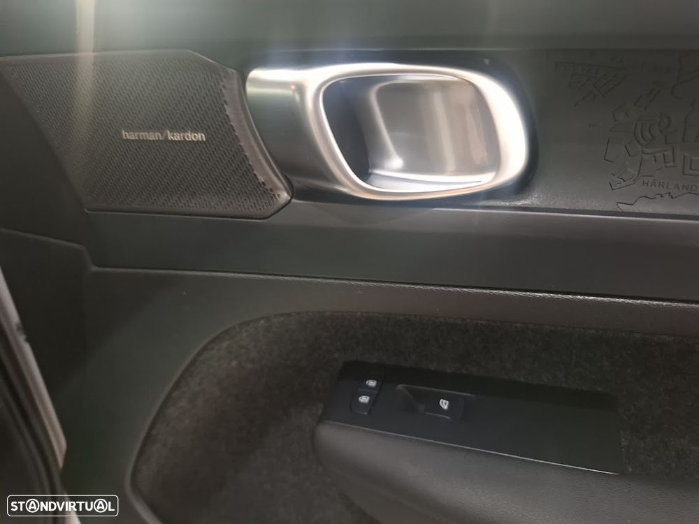 Volvo C40 Recharge 82 kWh Single M. Extended Range RWD Ultimate - 38