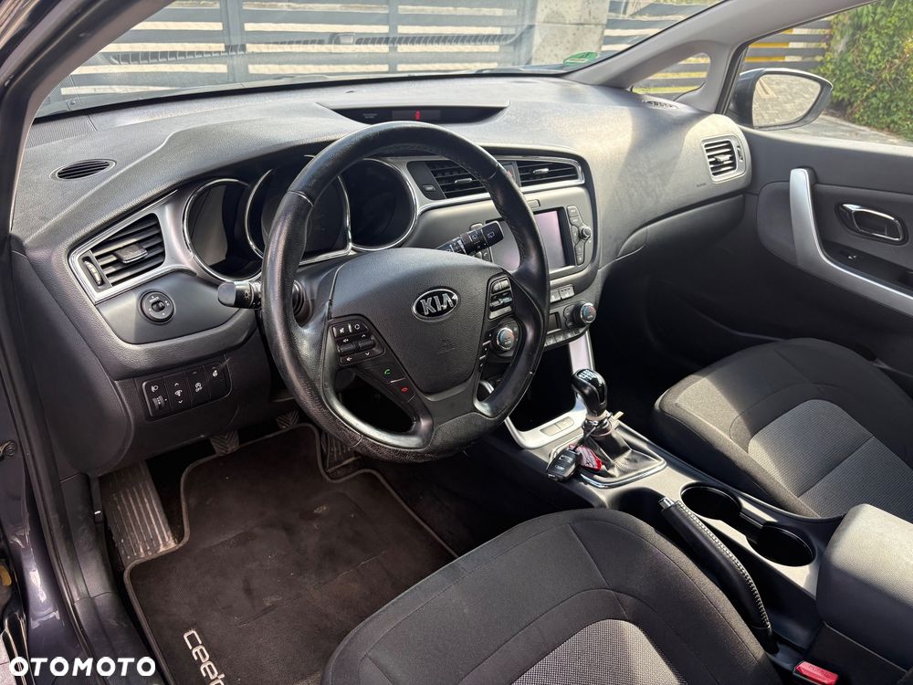 Kia Ceed 1.6 CRDi 136 ISG Dream Team Edition - 7
