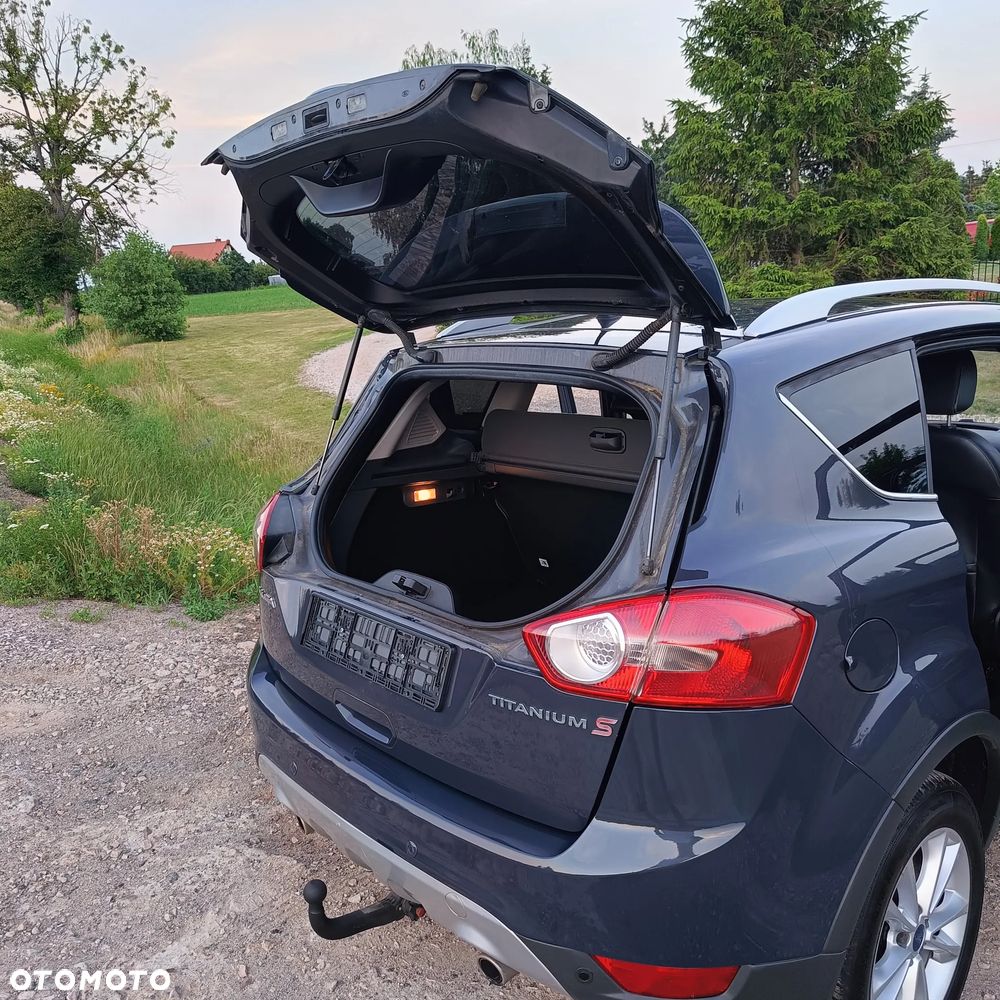 Ford Kuga 2.0 TDCi 2x4 Titanium - 24