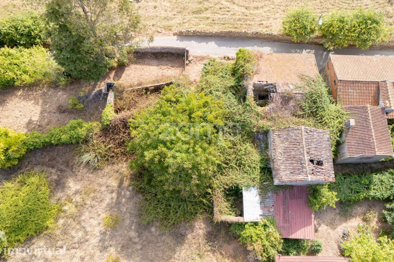 Moradia | Recuperar com Terreno de 1.159 m² – Lamarosa - Grande imagem: 3/28