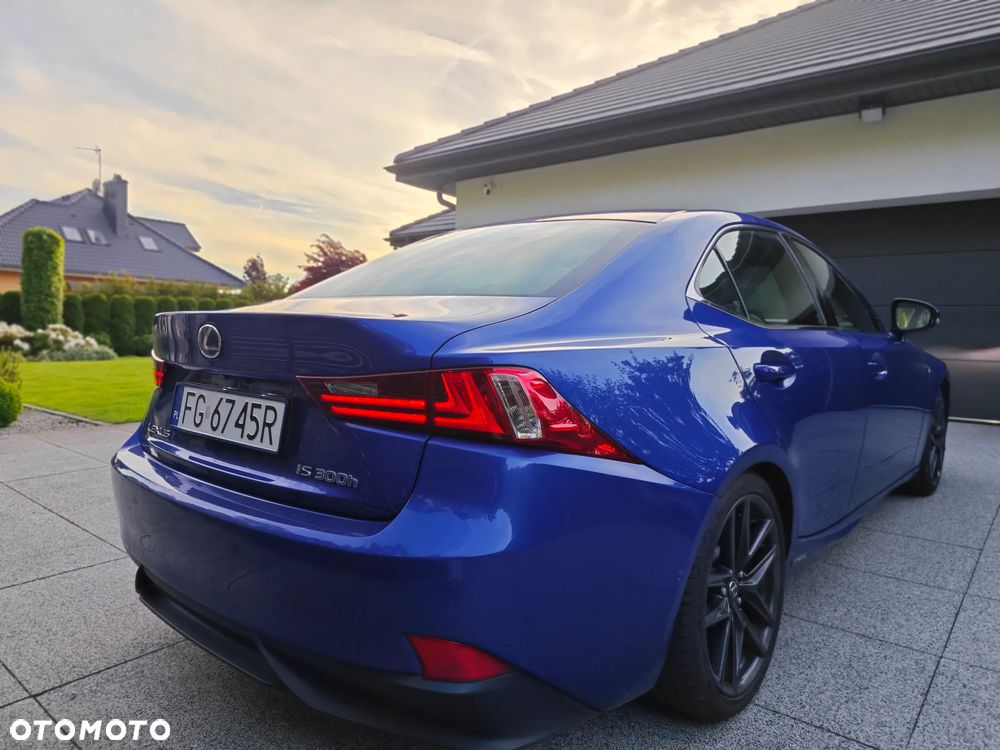 Lexus IS 300h F Sport - 2