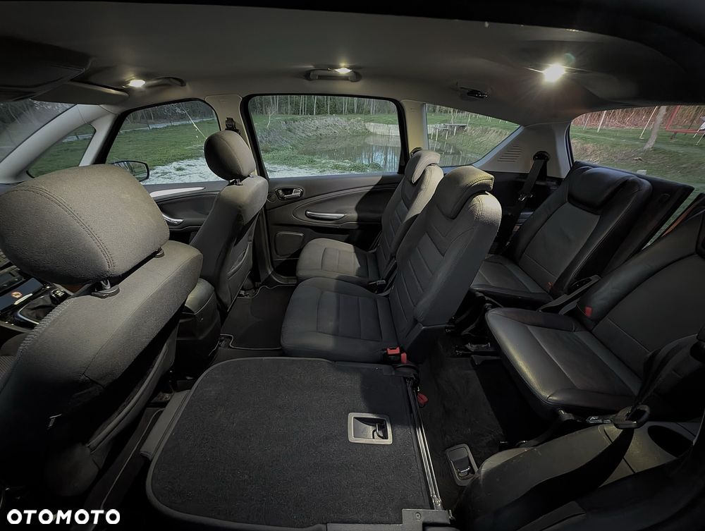 Ford S-Max - 7