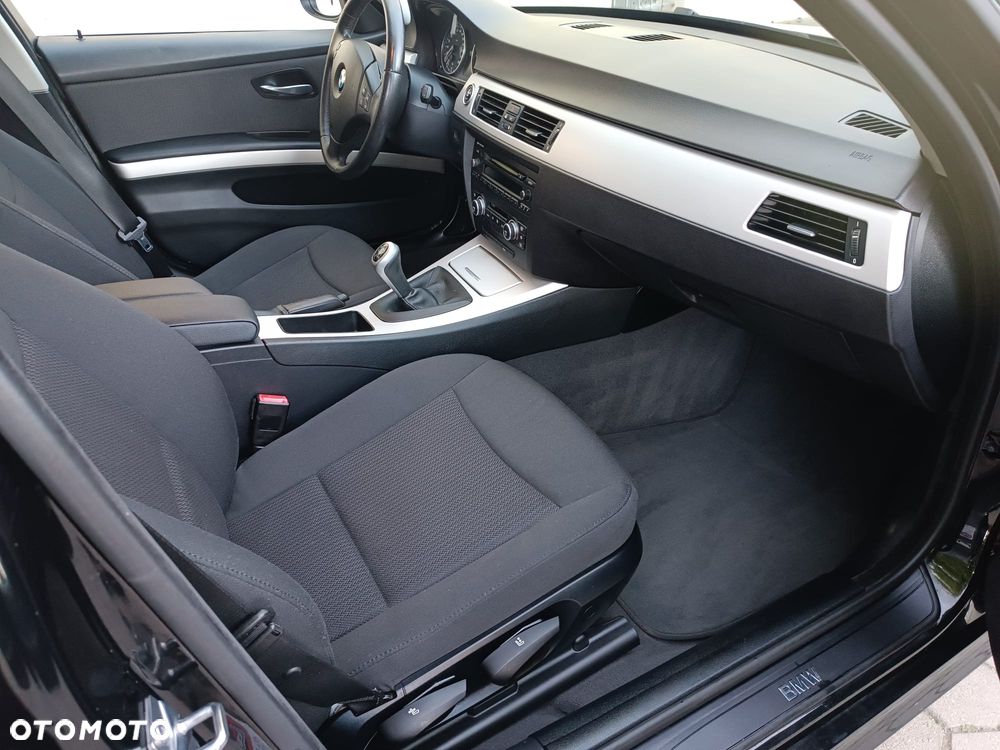 BMW Seria 3 318i Edition Lifestyle - 21
