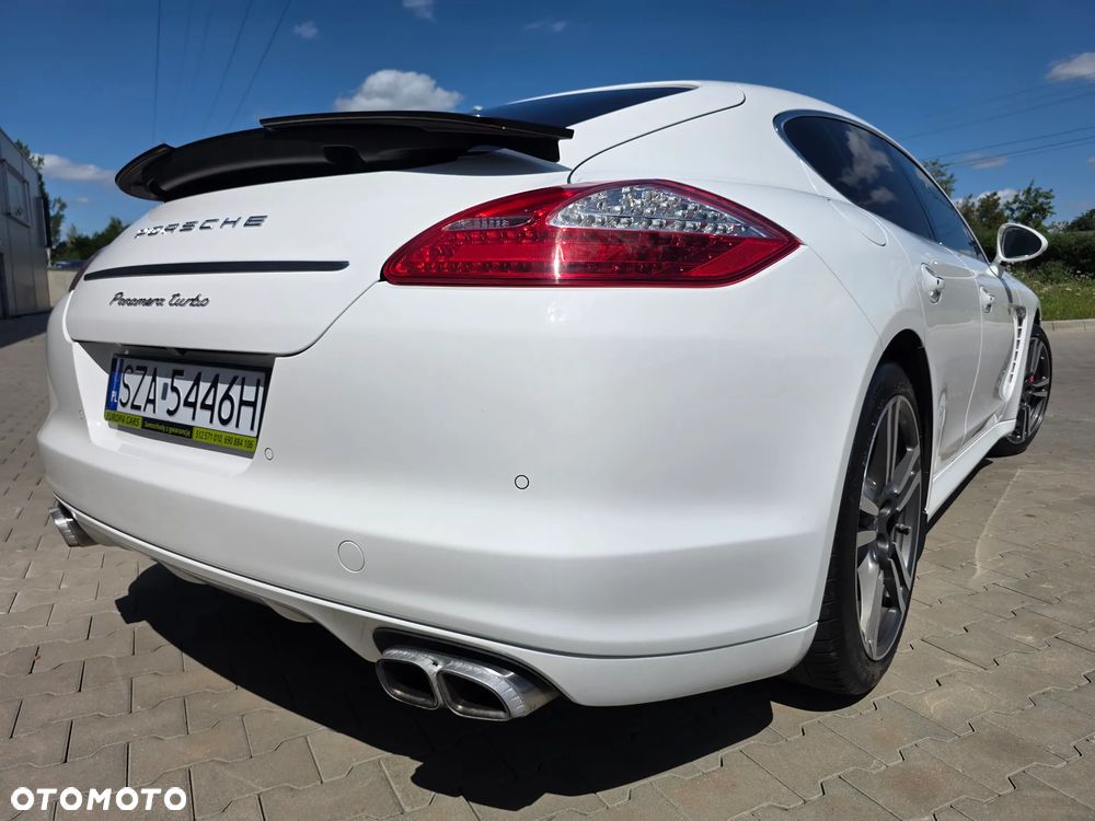 Porsche Panamera Turbo - 9