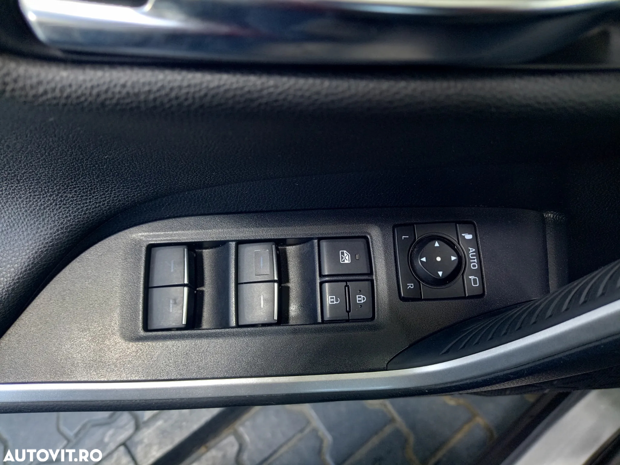 Toyota RAV4 2.0P CVT AWD Dynamic - 9