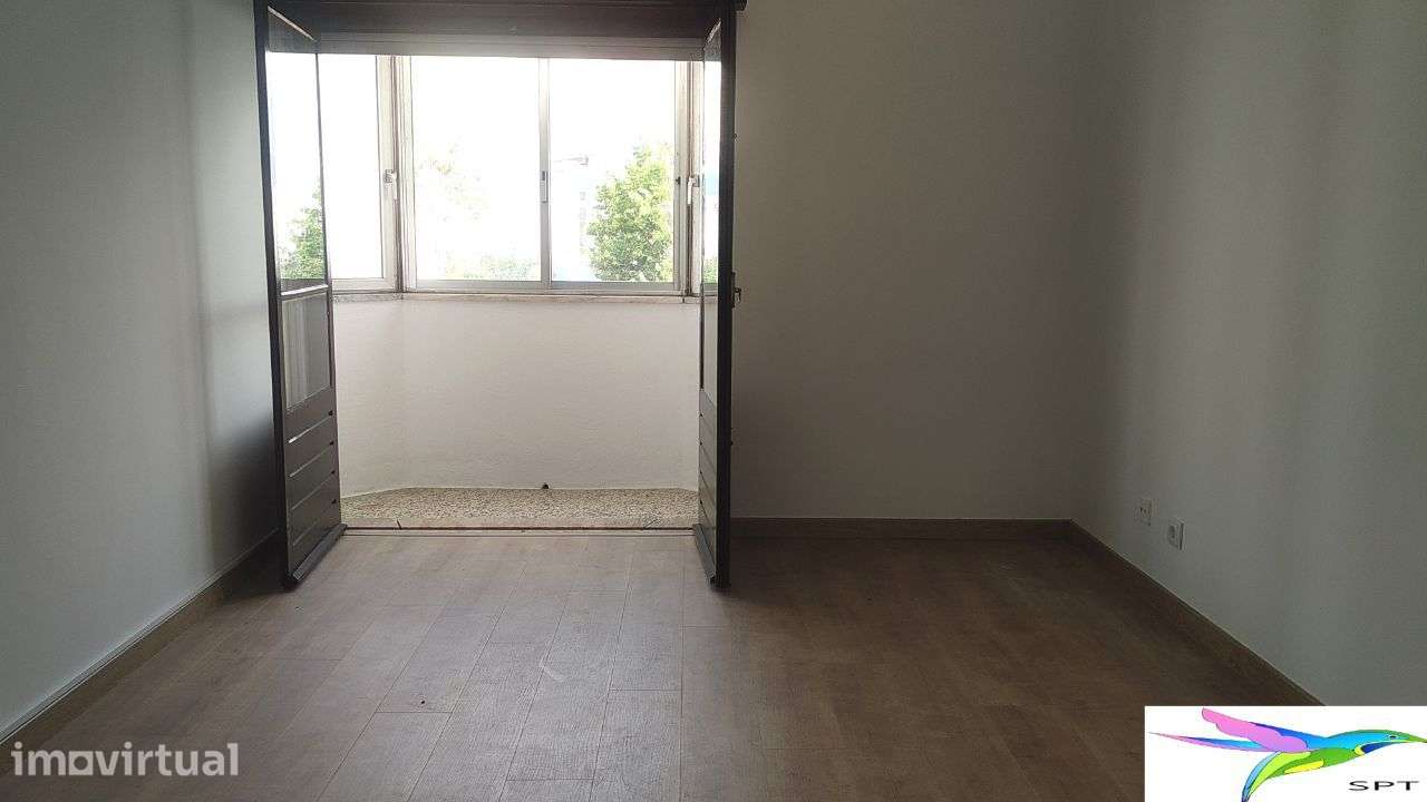 Apelação T1 Remodelado 1ªAndar (Centro) Varanda - Grande imagem: 2/7