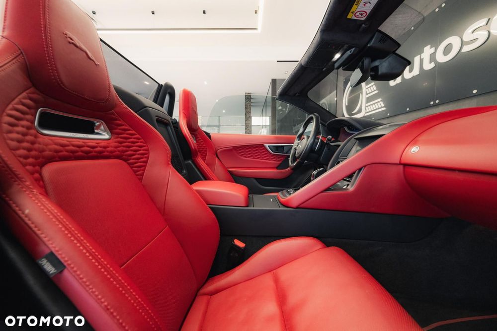 Jaguar F-Type 2.0 Turbo First Edition - 16