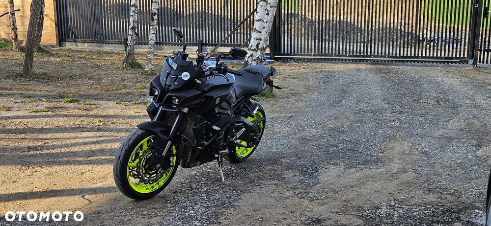 Yamaha MT - 5