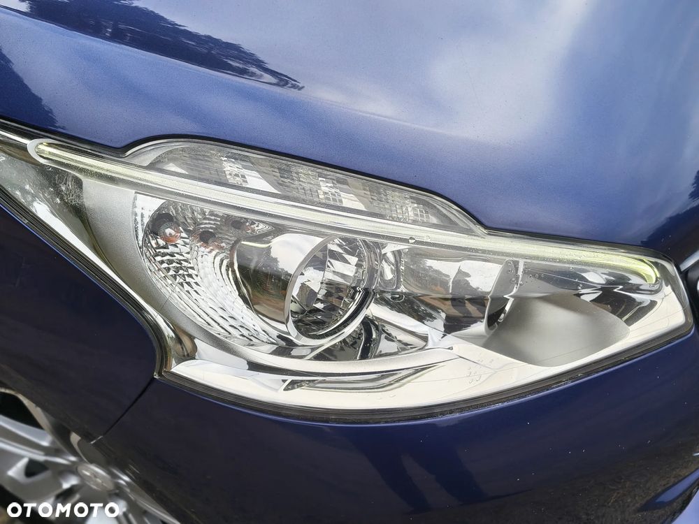Peugeot 208 - 11