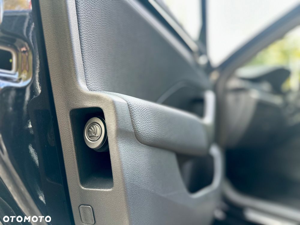 Skoda Octavia 2.0 TDI Selection DSG - 20