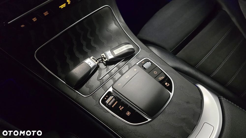 Mercedes-Benz GLC 300 de 4-Matic Business Edition - 21