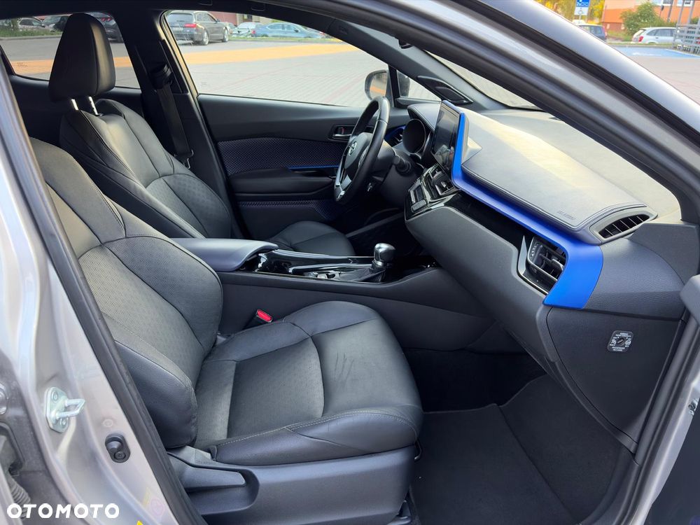 Toyota C-HR 1.8 Hybrid Neon Lime powered by JBL - 15