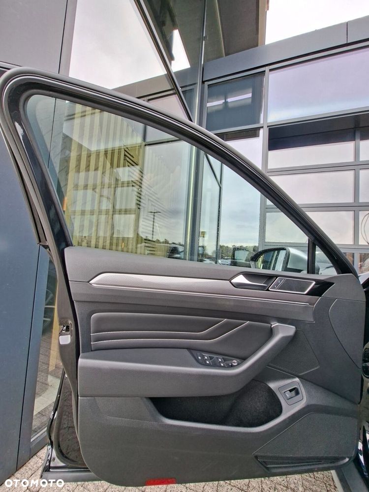 Volkswagen Passat - 10