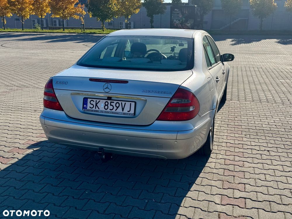 Mercedes-Benz Klasa E 200 Kompressor Classic - 13