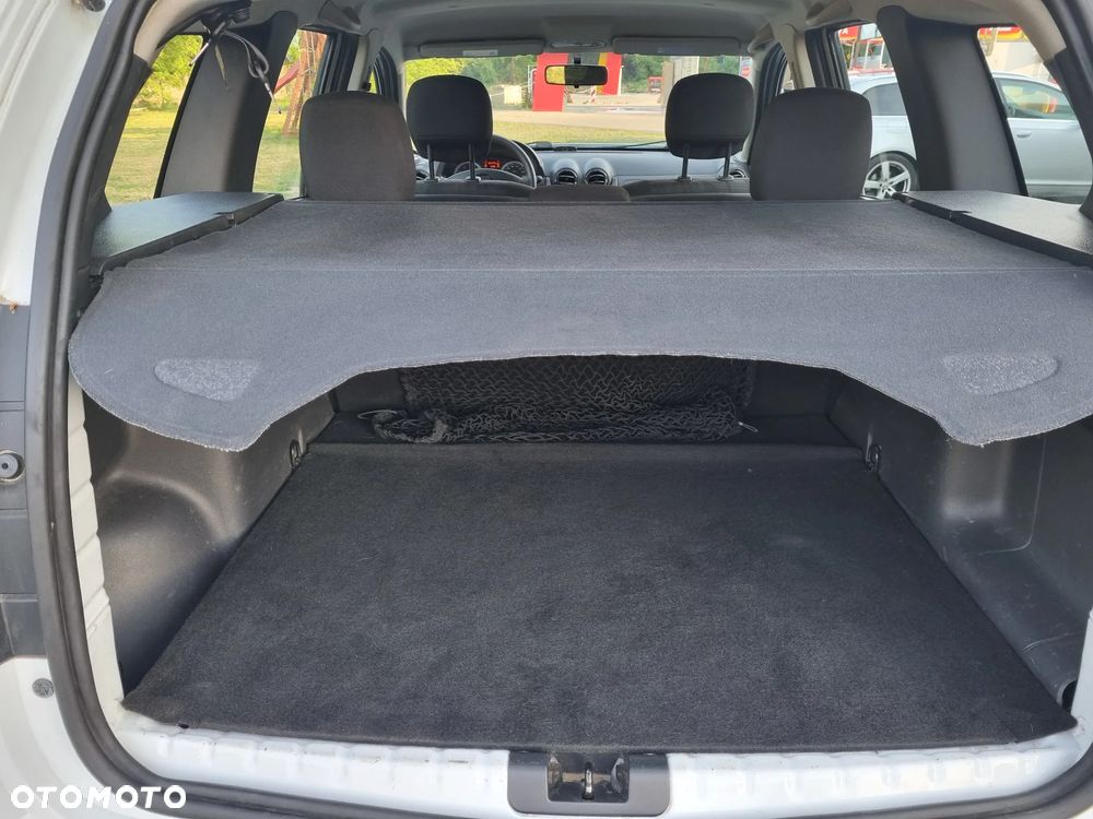 Dacia Duster 1.6 16V 105 4x4 Prestige - 10